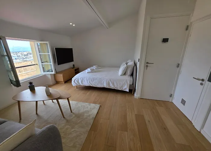 Face Port Vauban - Au Coeur Du Vieil Appartamento Antibes